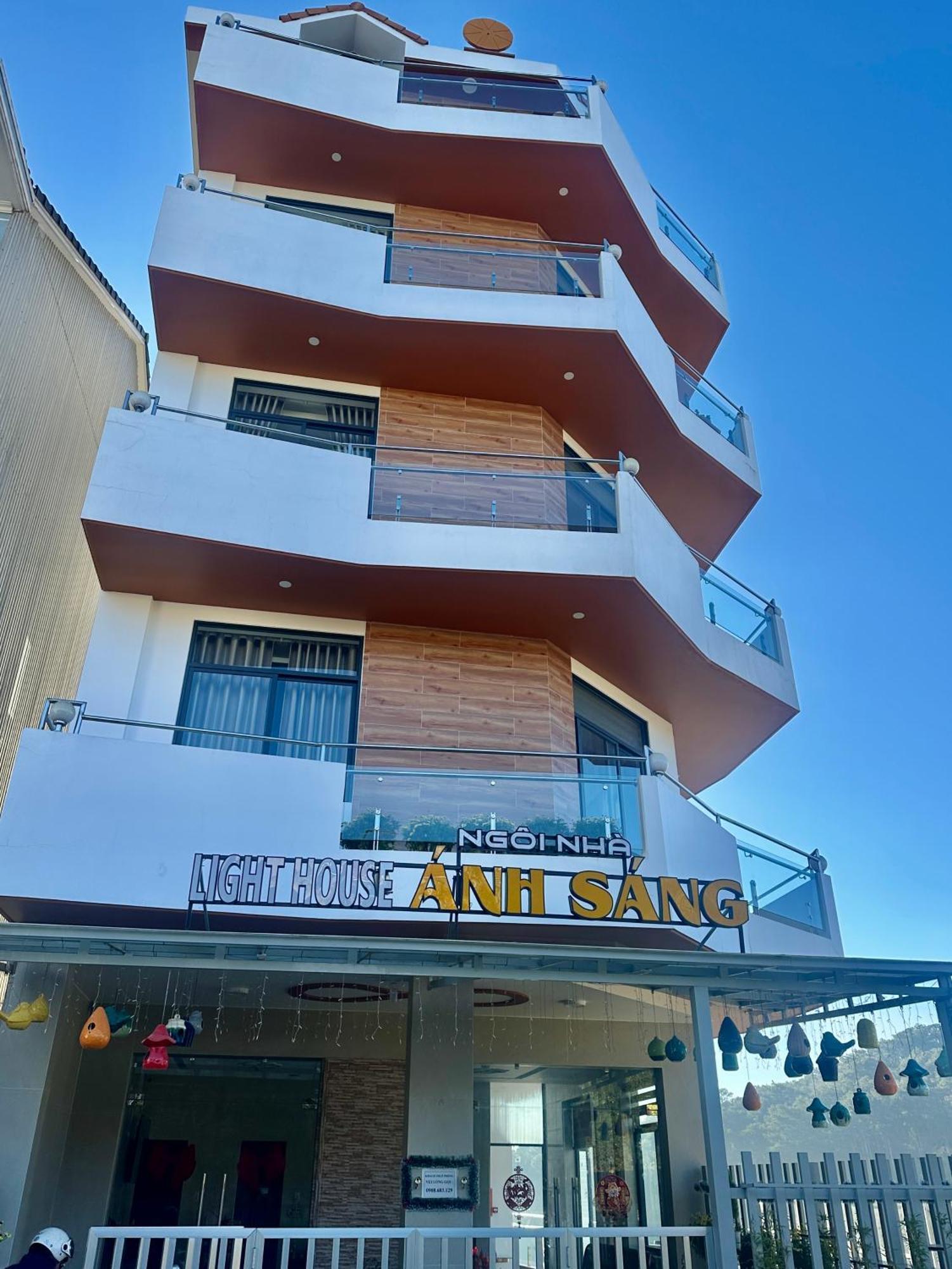 Khach San Anh Sang - Light House Hotel Dalat Bagian luar foto